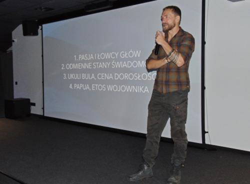2 Przemek Kossakowski podczas spotkania